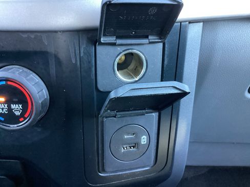 Used 2023 Ford F150 XLT image 6