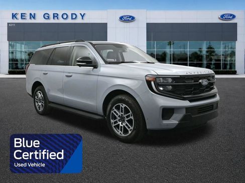 Certified 2025 Ford Expedition Active AWD/4WD image 1