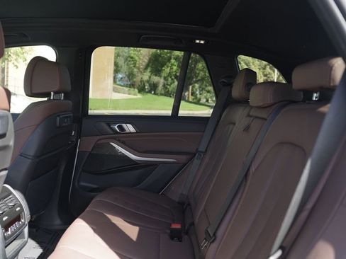 Used 2022 BMW X5 xDrive45e w/ M Sport Package AWD/4WD image 11