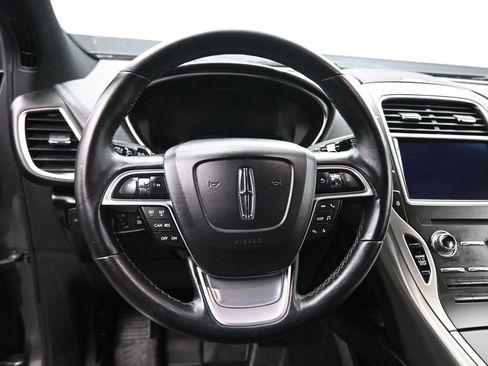 Used 2019 Lincoln Nautilus Select image 14