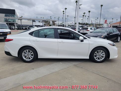 Certified 2025 Toyota Camry LE FWD image 3