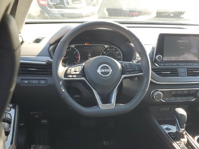 Certified 2023 Nissan Altima 2.5 SR FWD image 12