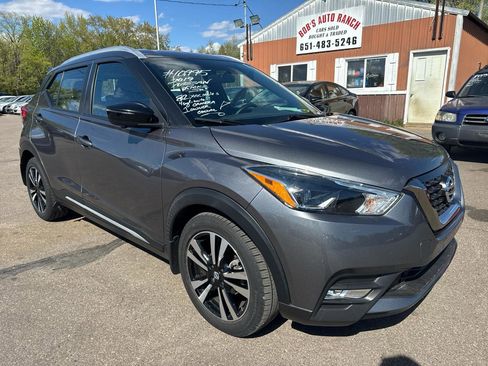 Used 2019 Nissan Kicks SR w/ SR Premium Package FWD image 5