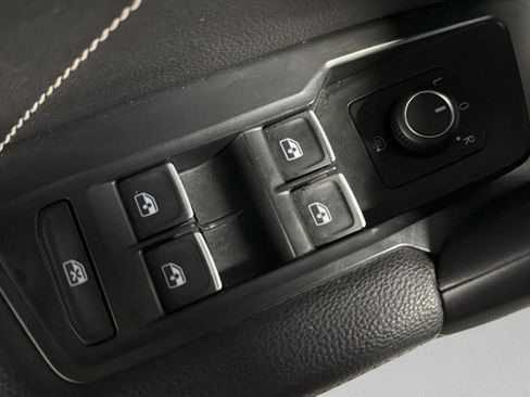 Certified 2023 Volkswagen Tiguan SE R-Line AWD/4WD image 15
