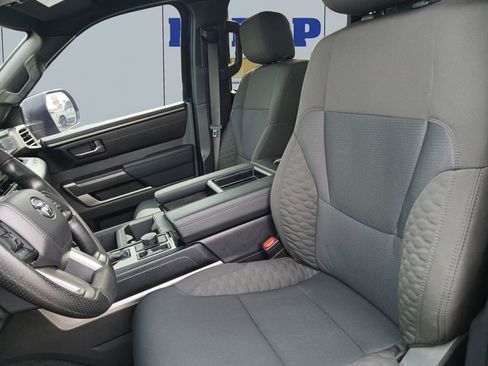 Used 2025 Toyota Tundra SR5 AWD/4WD image 10