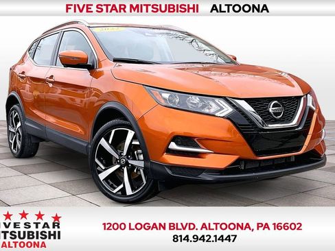 Used 2022 Nissan Rogue Sport SL image 1