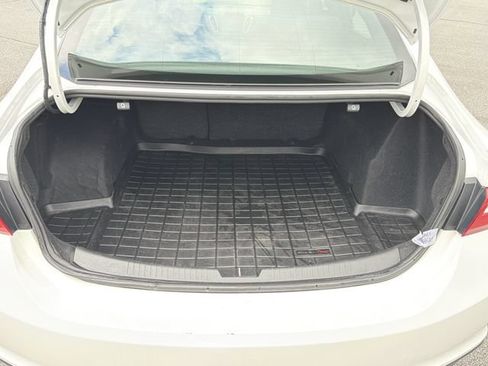Used 2023 Chevrolet Malibu LT FWD image 18