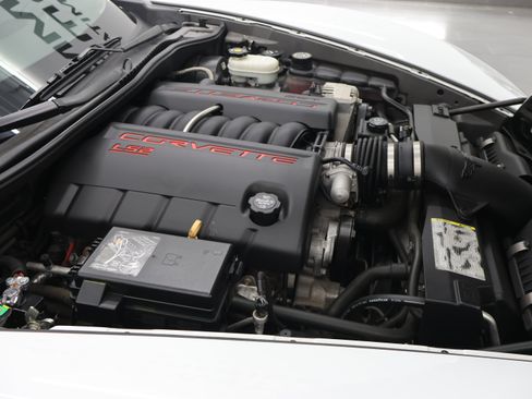 Used 2007 Chevrolet Corvette Convertible w/ Preferred Equipment Group RWD image 17