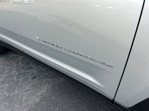 New 2026 Jeep Grand Cherokee L Laredo image 10