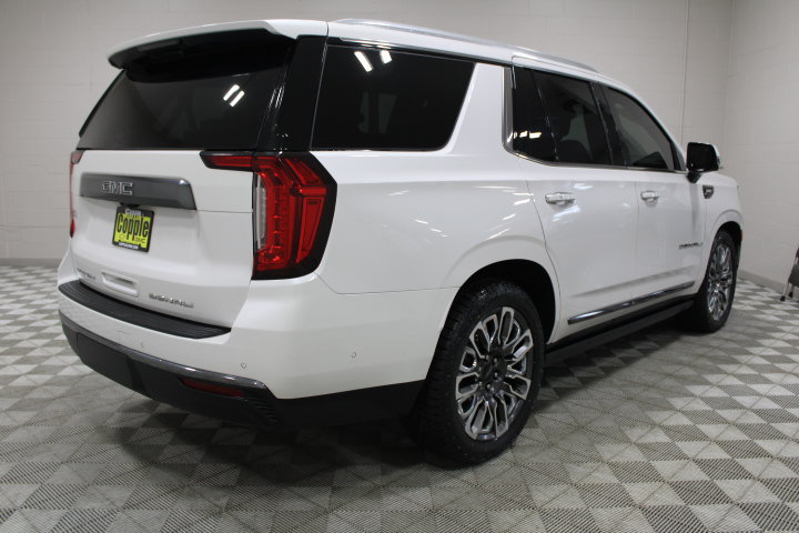 Used 2023 GMC Yukon Denali Ultimate AWD/4WD image 12