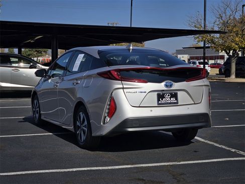 Used 2019 Toyota Prius Prime Advanced image 5
