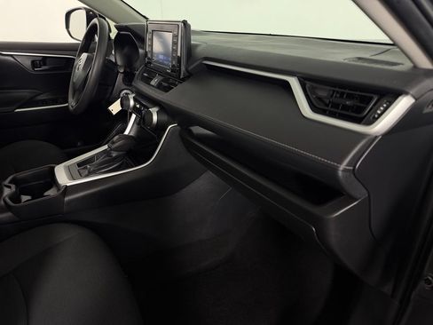 Used 2020 Toyota RAV4 LE w/ Carpet Mat Package FWD image 28