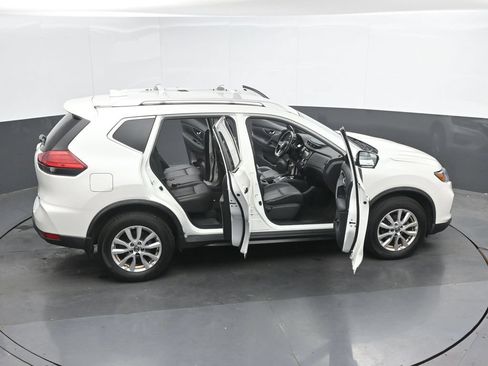 Used 2017 Nissan Rogue SV w/ SV Premium Package AWD/4WD image 40