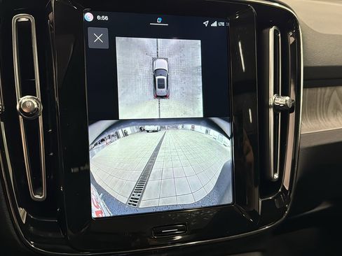 New 2026 Volvo XC40 B5 Plus w/ Protection Package Premier image 18