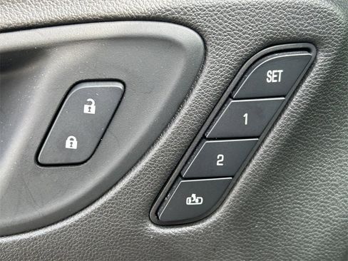 Used 2020 Buick Encore GX Essence w/ Advanced Technology Package image 23