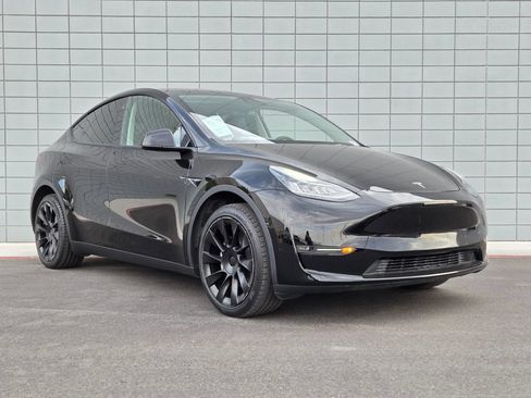 Used 2023 Tesla Model Y Long Range AWD/4WD image 5