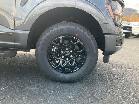 New 2025 Ford F150 XLT w/ Equipment Group 302A MID image 11