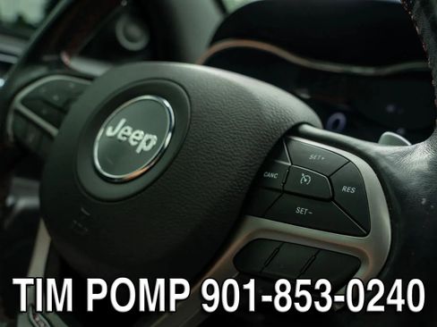 Used 2020 Jeep Grand Cherokee Trailhawk AWD/4WD image 24