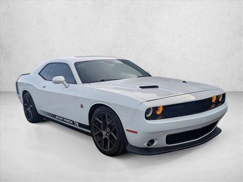 Used 2018 Dodge Challenger R/T Scat Pack w/ Leather Interior Group image 3