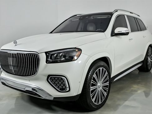 Used 2024 Mercedes-Benz Maybach GLS 600 4MATIC image 5