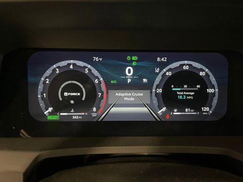 Used 2025 Toyota Tacoma Limited image 10