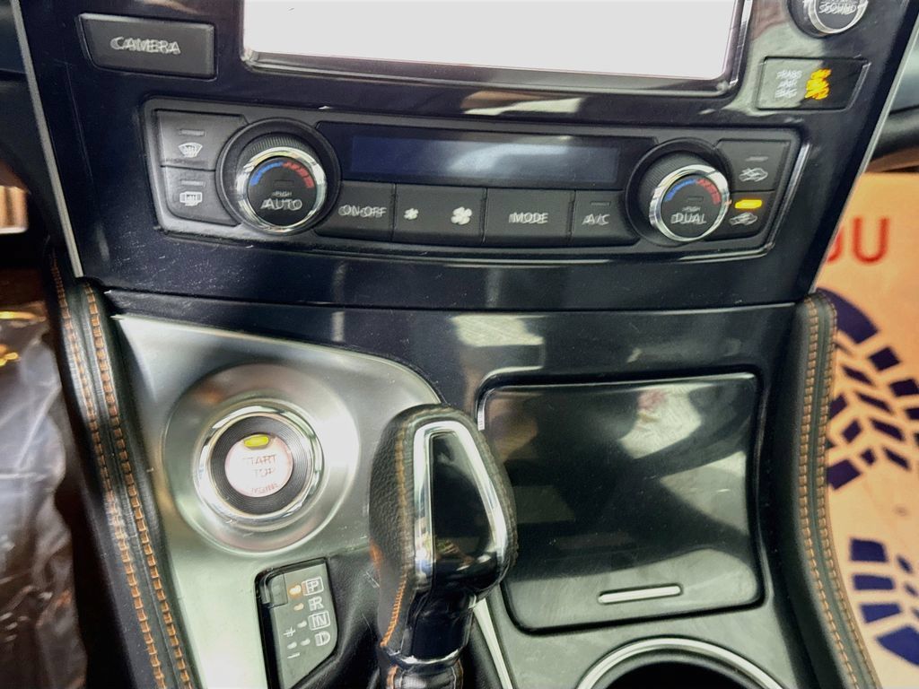Certified 2022 Nissan Maxima SR w/ Sport Mat Group FWD image 10