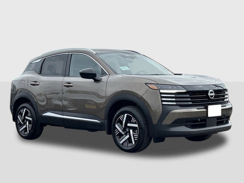 New 2026 Nissan Kicks SV FWD image 6