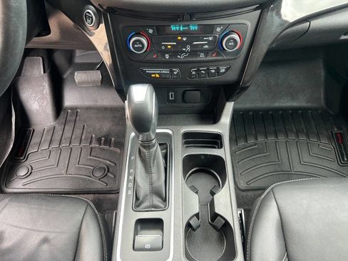 Used 2019 Ford Escape Titanium image 25