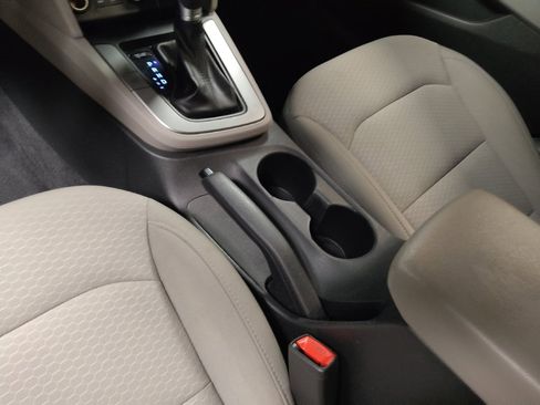Used 2019 Hyundai Elantra SE FWD image 26