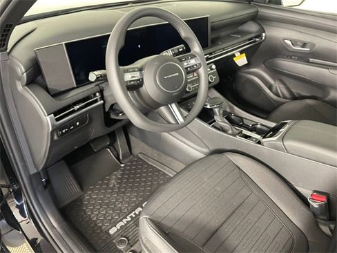 New 2025 Hyundai Santa Cruz SE image 3