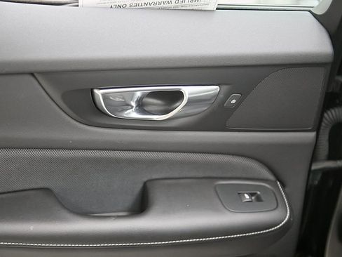 Certified 2022 Volvo S60 T8 R-Design image 20