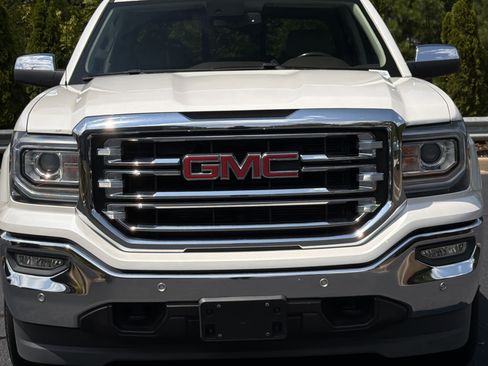 Used 2018 GMC Sierra 1500 SLT w/ SLT Premium Package AWD/4WD image 18