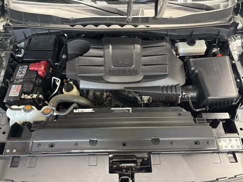 Used 2024 Nissan Titan SV w/ SV Bronze Edition Package image 44