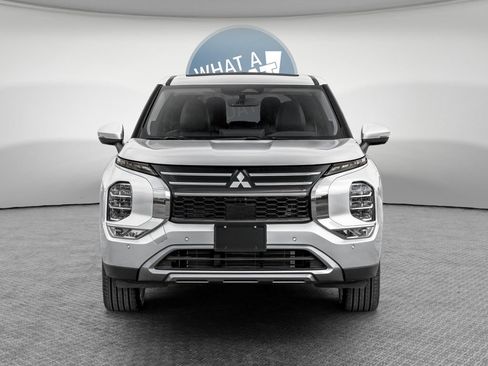 New 2026 Mitsubishi Outlander AWD image 4