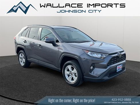Used 2021 Toyota RAV4 XLE w/ Convenience Package image 7