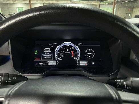 Used 2023 Toyota Tundra Platinum AWD/4WD image 36