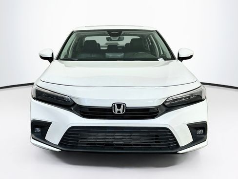 Used 2024 Honda Civic Touring image 2
