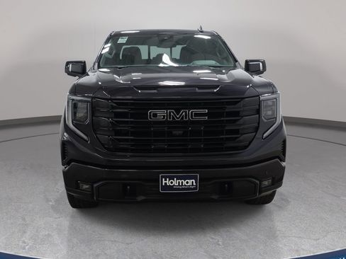 Used 2024 GMC Sierra 1500 Elevation w/ Elevation Premium Package AWD/4WD image 3