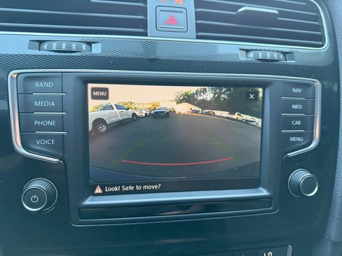 Used 2017 Volkswagen GTI Autobahn image 33