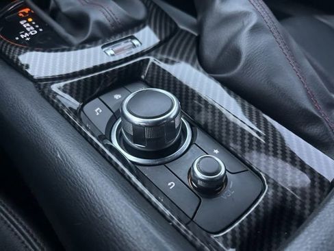 Used 2018 MAZDA MX-5 Miata RF Grand Touring image 21