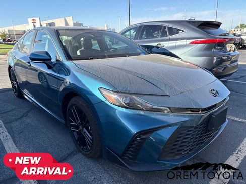 Used 2026 Toyota Camry SE w/ Multimedia Upgrade Package FWD image 16
