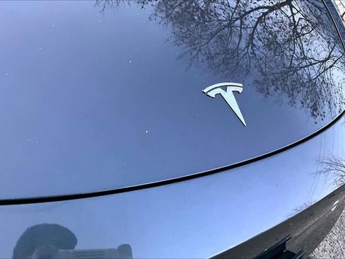 Used 2023 Tesla Model Y Performance image 27