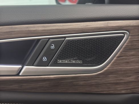 New 2025 Volkswagen Atlas SEL Premium R-Line image 10