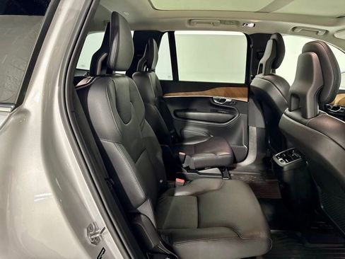 Used 2022 Volvo XC90 T6 Momentum w/ Advanced Package image 33