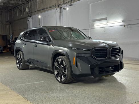 Used 2023 BMW XM AWD/4WD image 3