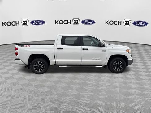 Used 2016 Toyota Tundra SR5 w/ TRD Off Road Package AWD/4WD image 9