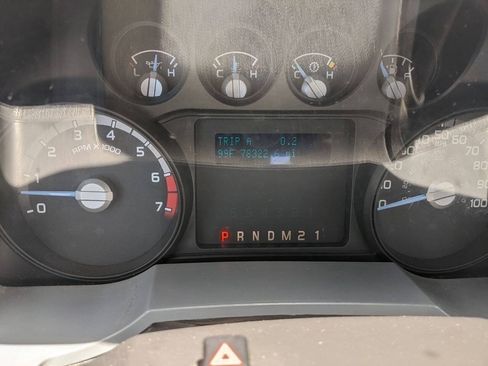 Used 2015 Ford F250 XL w/ Power Equipment Group RWD image 9