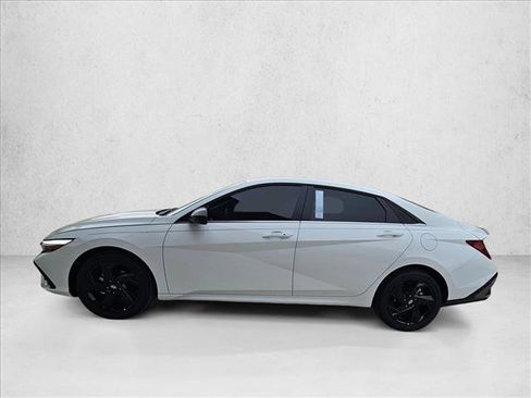 New 2026 Hyundai Elantra SEL Sport FWD image 5