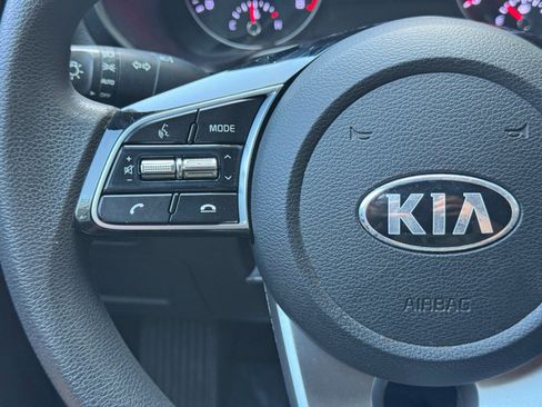 Used 2021 Kia Forte LXS FWD image 19
