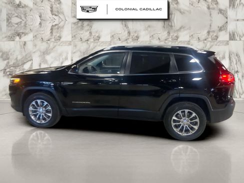 Used 2020 Jeep Cherokee Latitude Plus image 2